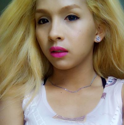 AngelaWong's hot photo – thumbnail
