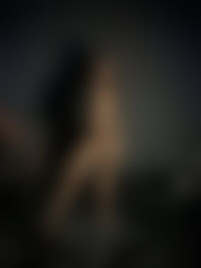 9ac93726-1efe-4cde-a391-9c869b864d27's hot photo – thumbnail